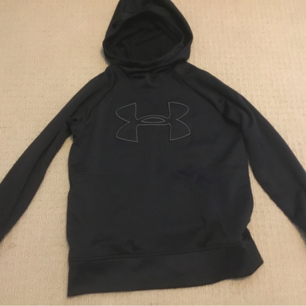 Black Under Armour hoodie